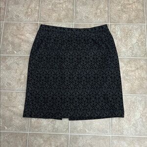 #96 Addition Elle Charcoal Patterned Fabric skirt size 16